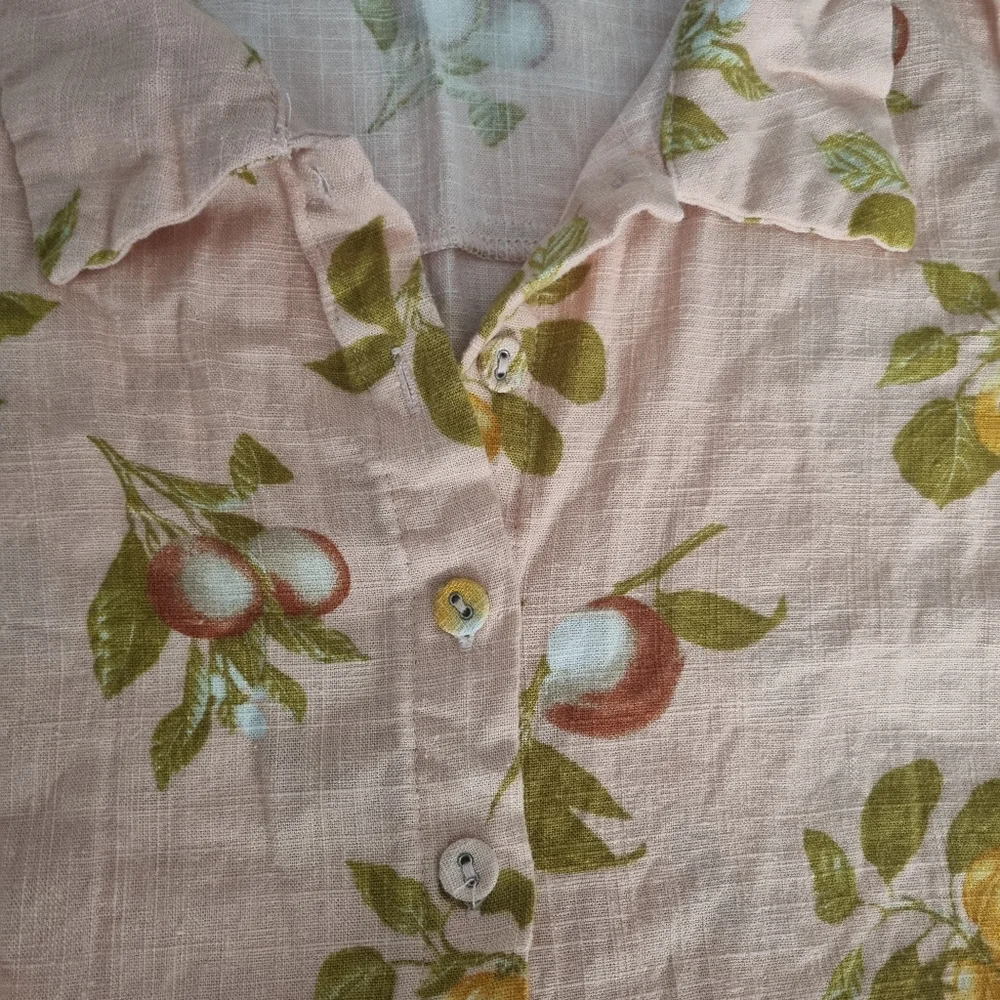Petal & Pup Cecily Short Sleeve Button Down Top - Picture 7 of 8